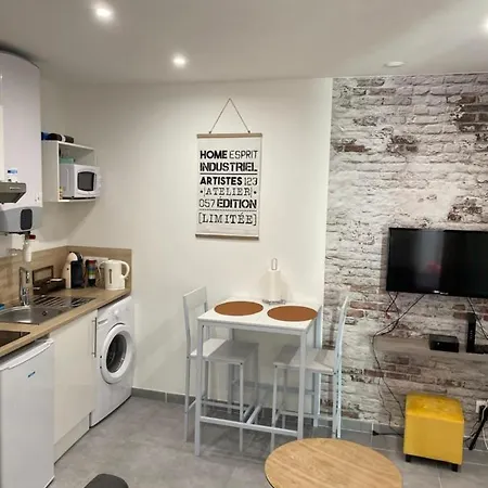 Studio 23M2 Moderne Hypercentre - Arenes A 2 Min Nimes Exterior photo