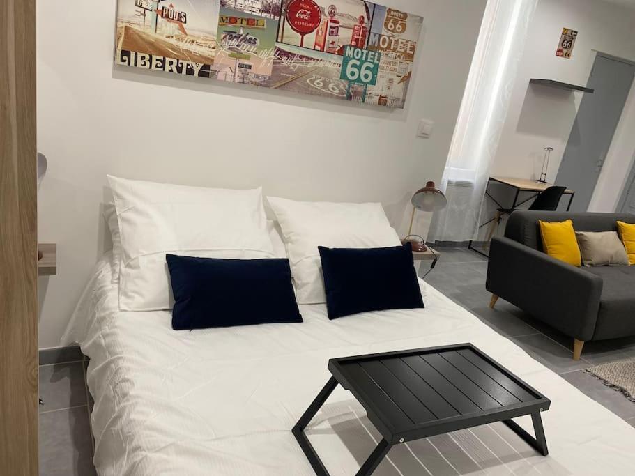 23m2 Moderne Hypercentre - Arenes A 2 Min Nimes